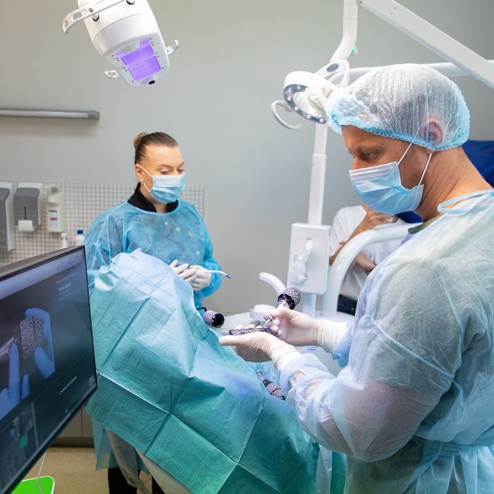 Konsultacija dėl dantų implantacijos + gydymo planas